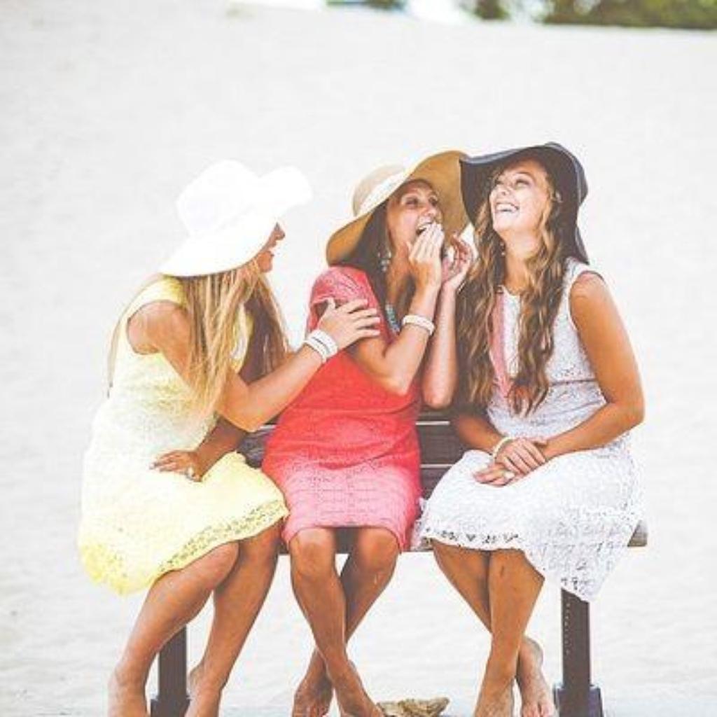 people-2604850_pixabay